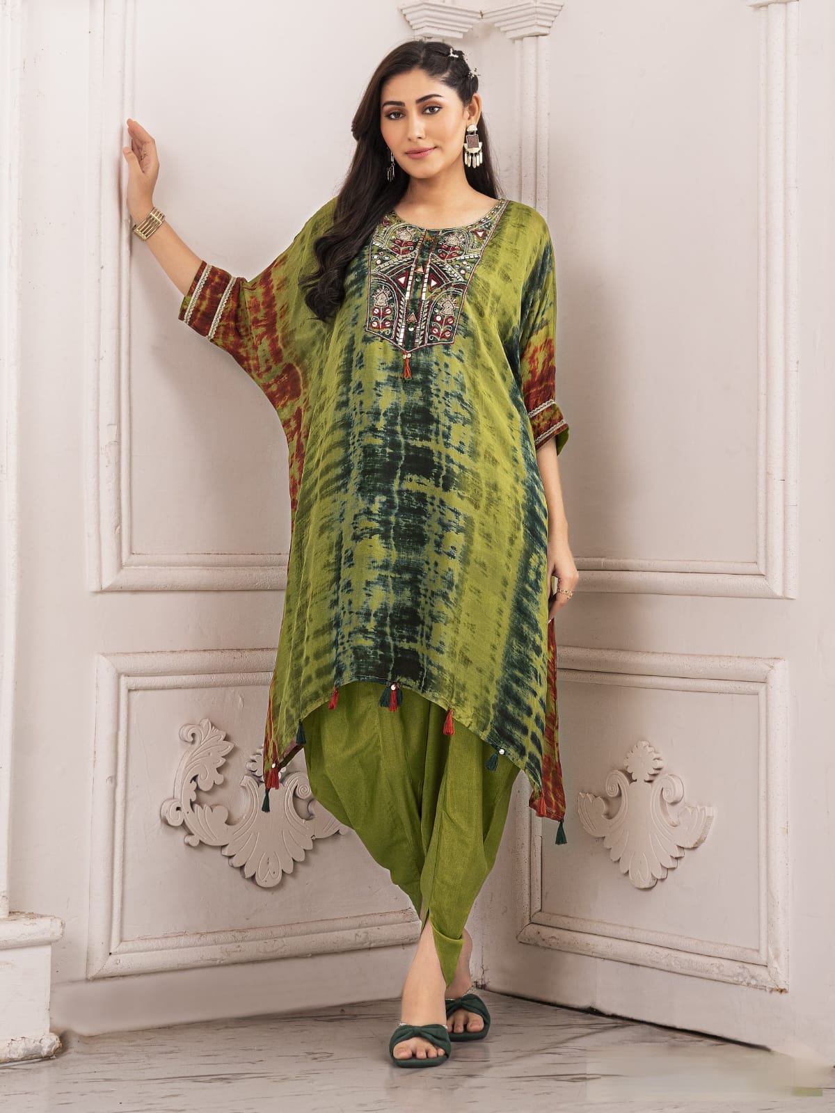 Kaftan Set With Tulip Pants - Mehendi Green