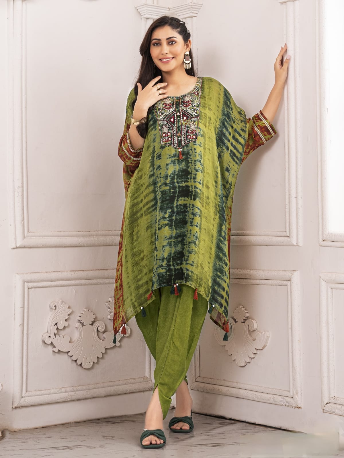 Kaftan Set With Tulip Pants - Mehendi Green