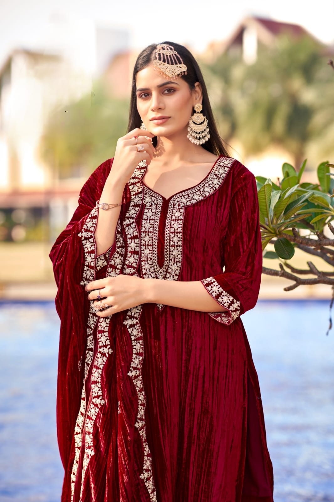 CRUSH VELVET SUIT SET WITH HEAVY EMBROIDERY